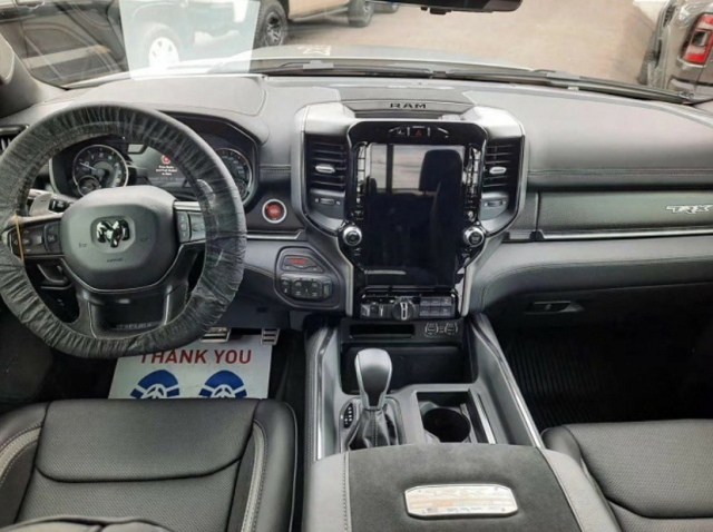 鯊魚(yú)王多變體汽車(chē)智能皮卡后箱蓋