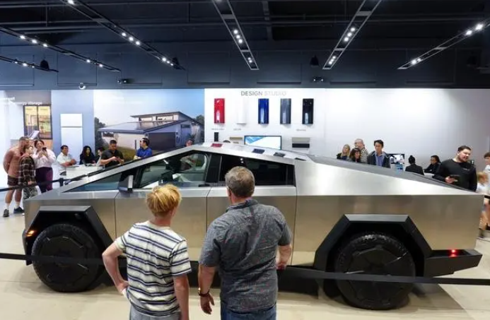 鯊魚王多變體汽車智能皮卡后箱蓋 鯊魚王多變體汽車智能皮卡后箱蓋