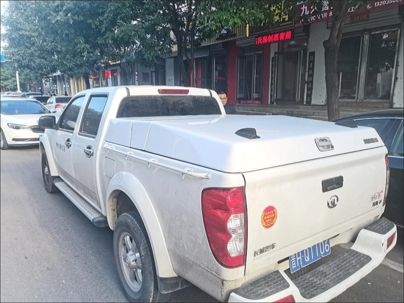 長城風駿5皮卡改裝后箱蓋